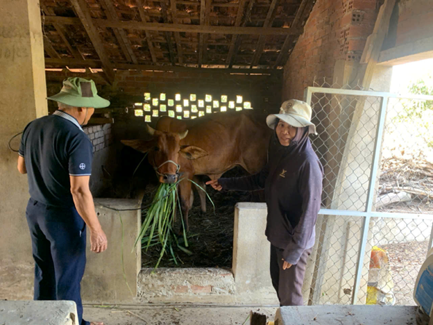 TỔ TRƯỞNG TỔ TIẾT KIỆM VÀ VAY VỐN XÃ VỤ BỔN, TỈNH ĐĂK LĂK TẬN TÂM TRONG CÔNG TÁC TÍN DỤNG CHÍNH SÁCH XÃ HỘI